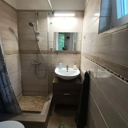 Toelgyfa Vendeghaz Konukevi