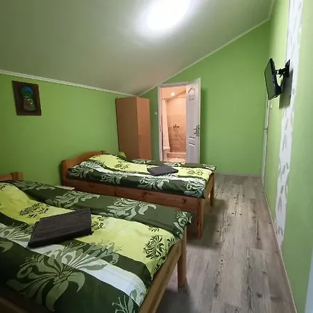 Toelgyfa Vendeghaz Penzion