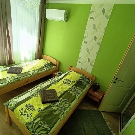 Toelgyfa Vendeghaz Penzion