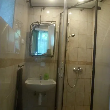 Toelgyfa Vendeghaz 3* Balatonszepezd