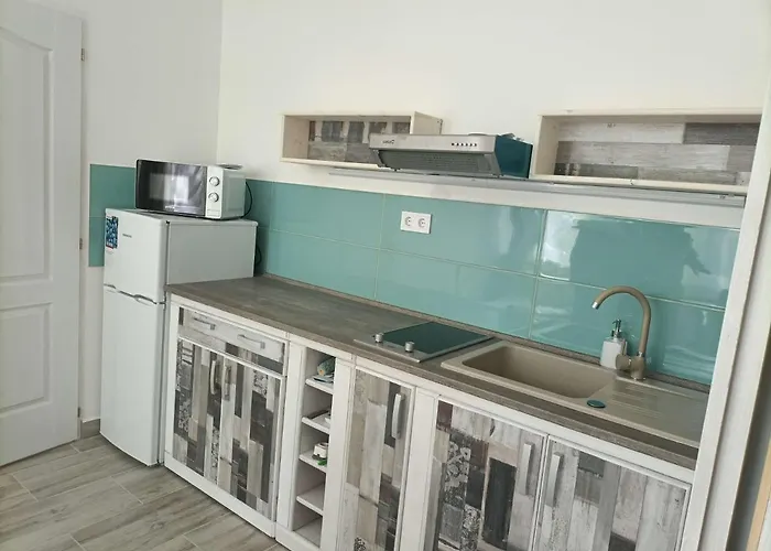 Toelgyfa Vendeghaz 3* Balatonszepezd