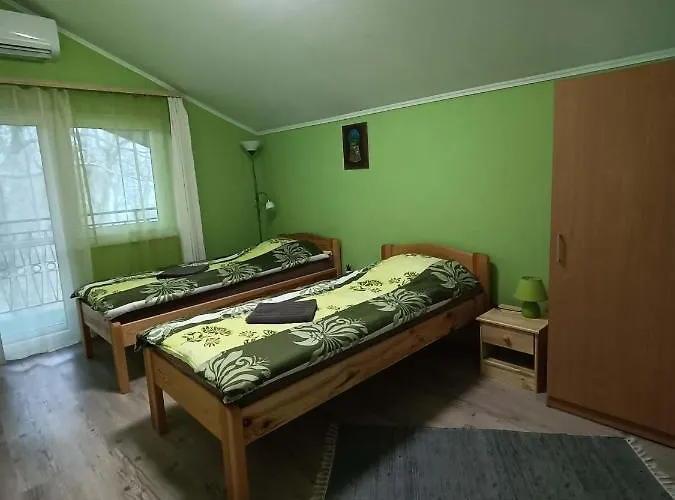 Toelgyfa Vendeghaz 3* Balatonszepezd